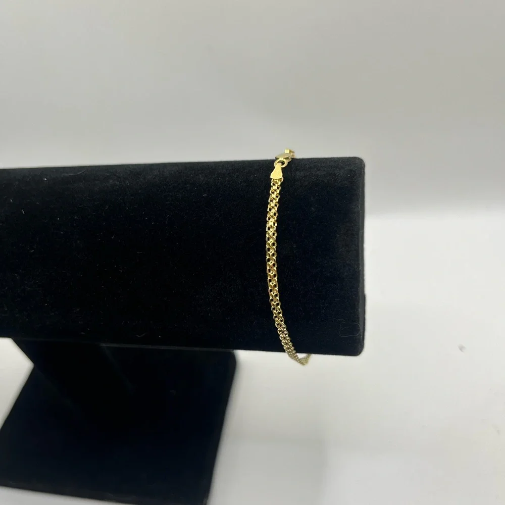 14k Solid Gold Bismark Bracelet 7” x 2.3mm. 1 gram - Picture 1 of 3